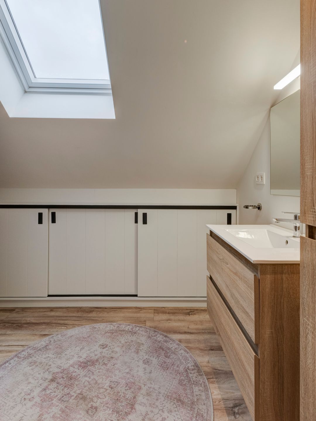 Renovated Detached Family Villa with 4 Bedrooms in Green Hechtel — 23