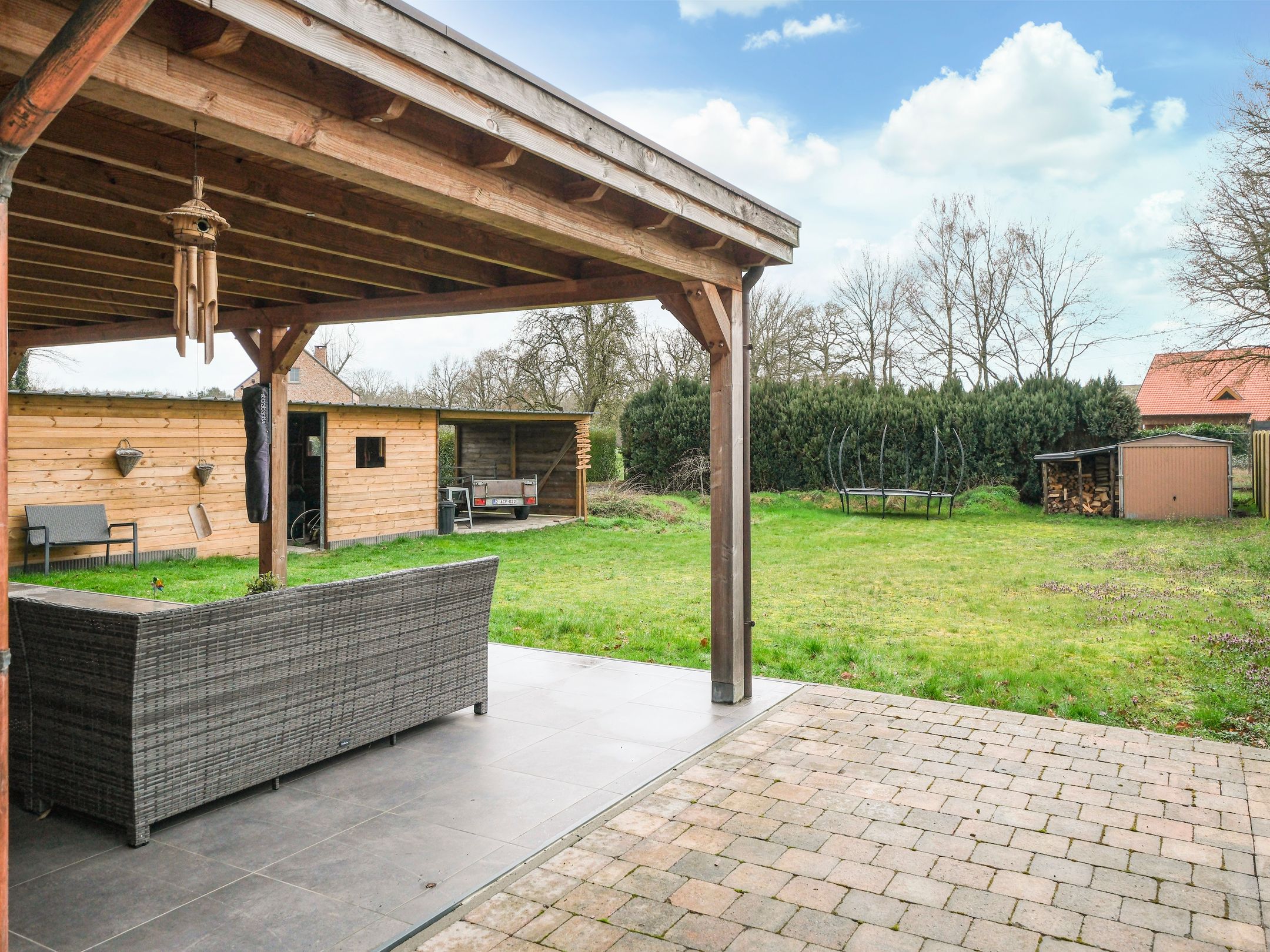 Renovated Detached Family Villa with 4 Bedrooms in Green Hechtel — 27
