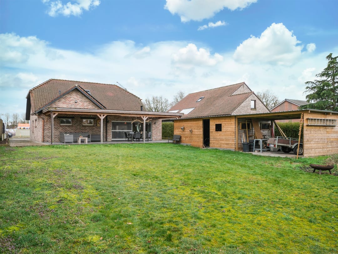 Renovated Detached Family Villa with 4 Bedrooms in Green Hechtel — 28