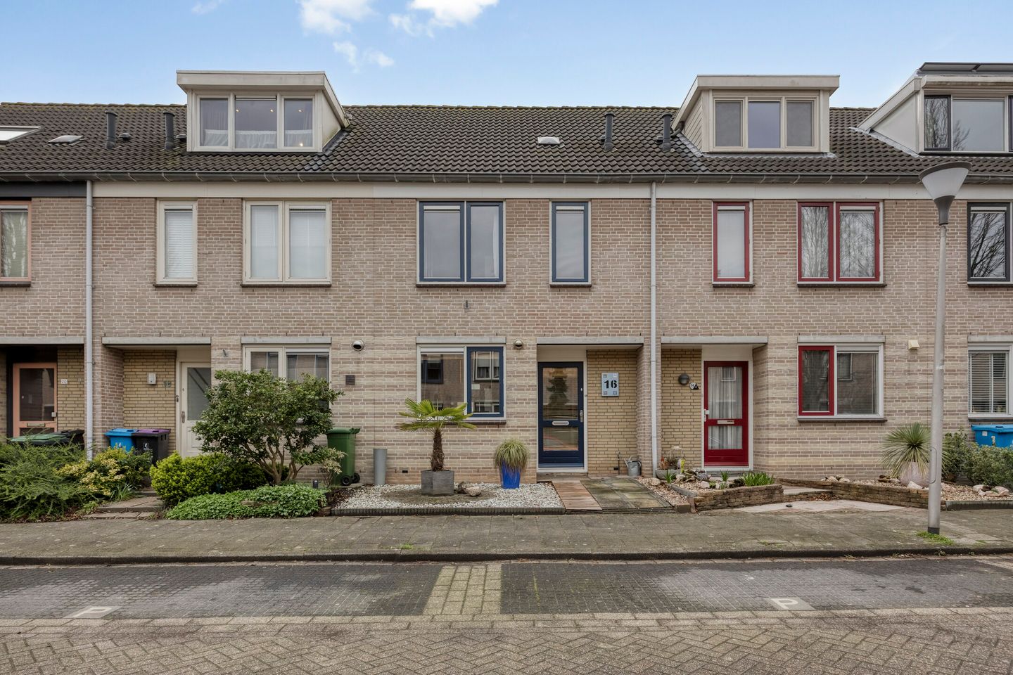 Photo 1 of Mina Krusemanstraat 16