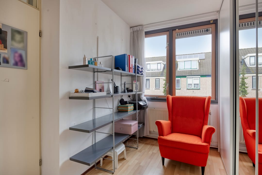 Spacious Family Home with Extended Living Room and Sunny Southwest Garden in Klapwijk — 28