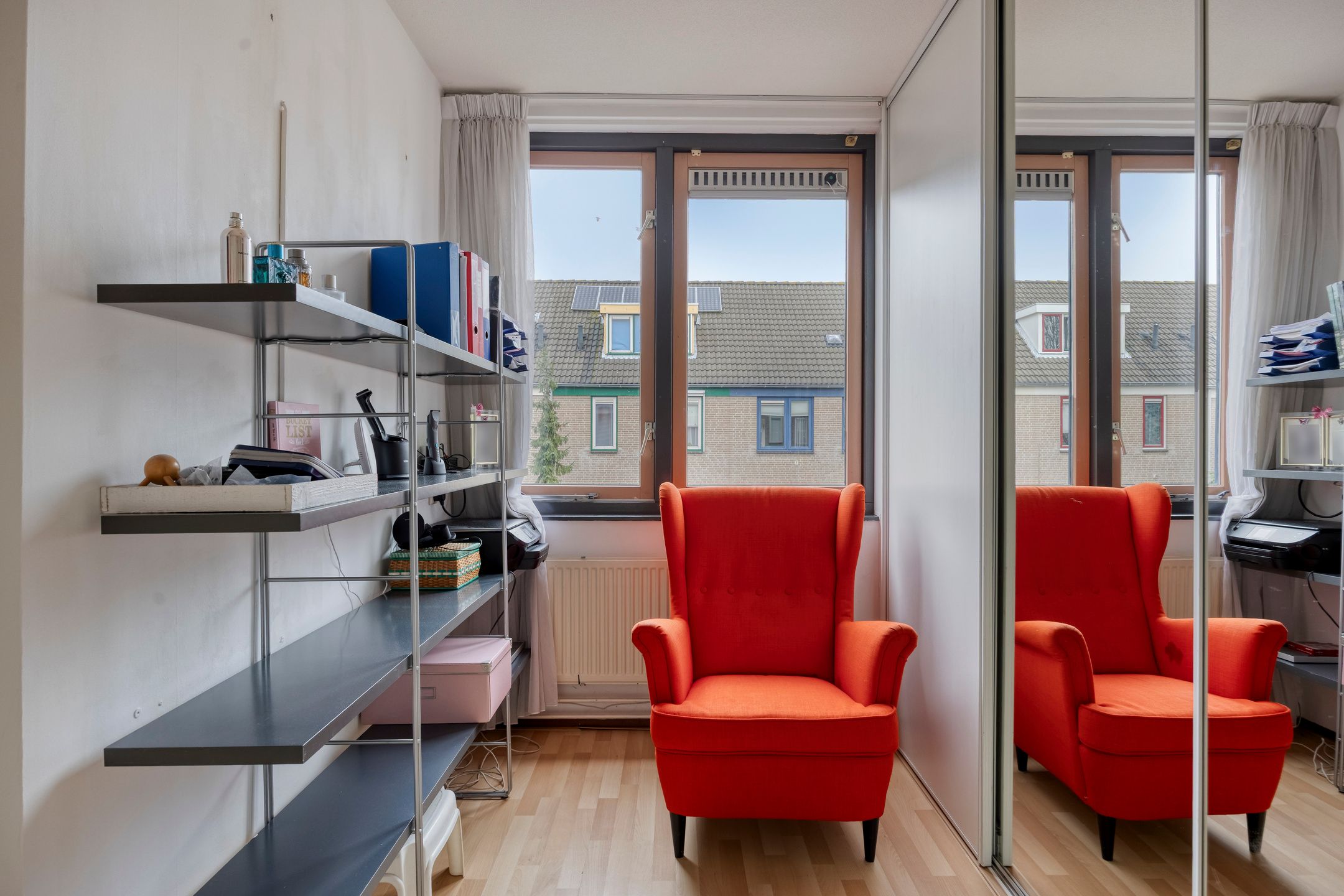 Spacious Family Home with Extended Living Room and Sunny Southwest Garden in Klapwijk — 27