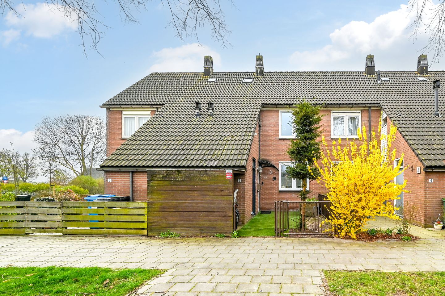 Renovated Terraced House with Garden Room and Southwest Garden — 33