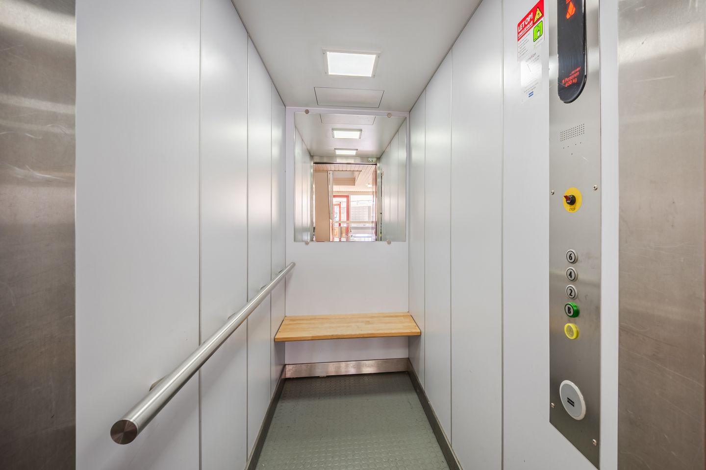 Foto 10 van Lelystraat 2-G88