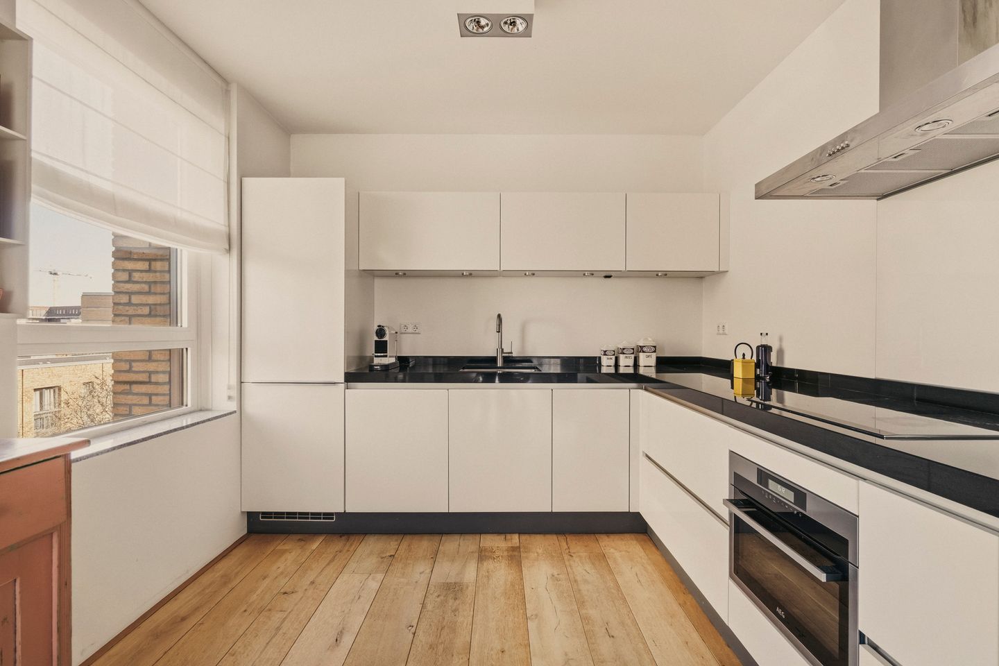 Spacious corner apartment with harbor views in IJburg — 25
