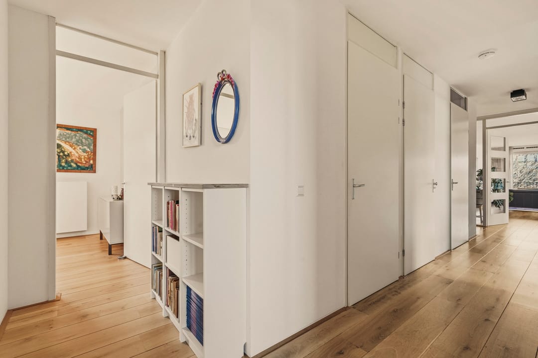 Spacious corner apartment with harbor views in IJburg — 37