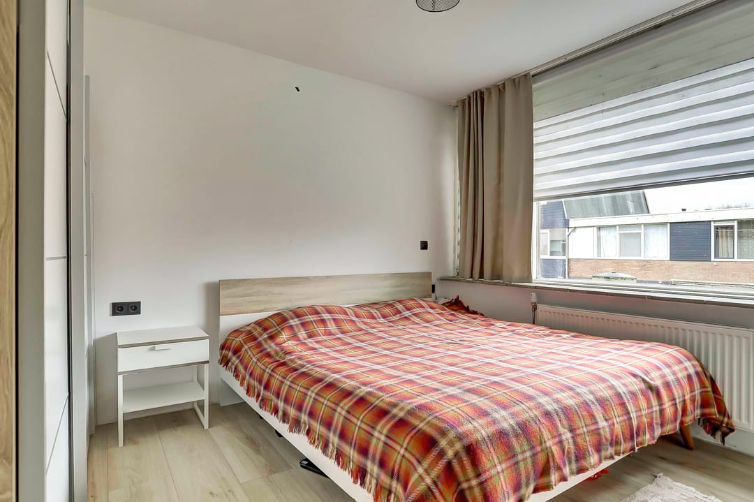 Modern terraced house with 3 bedrooms in child-friendly Zaandam neighborhood — 23