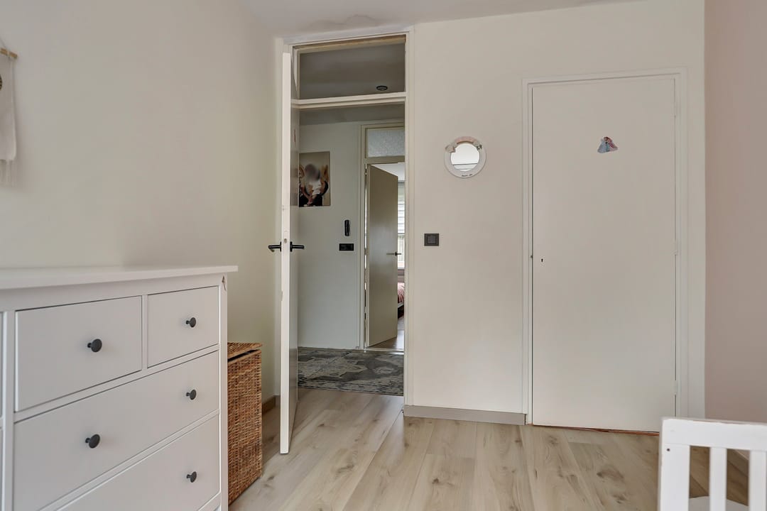 Modern terraced house with 3 bedrooms in child-friendly Zaandam neighborhood — 26