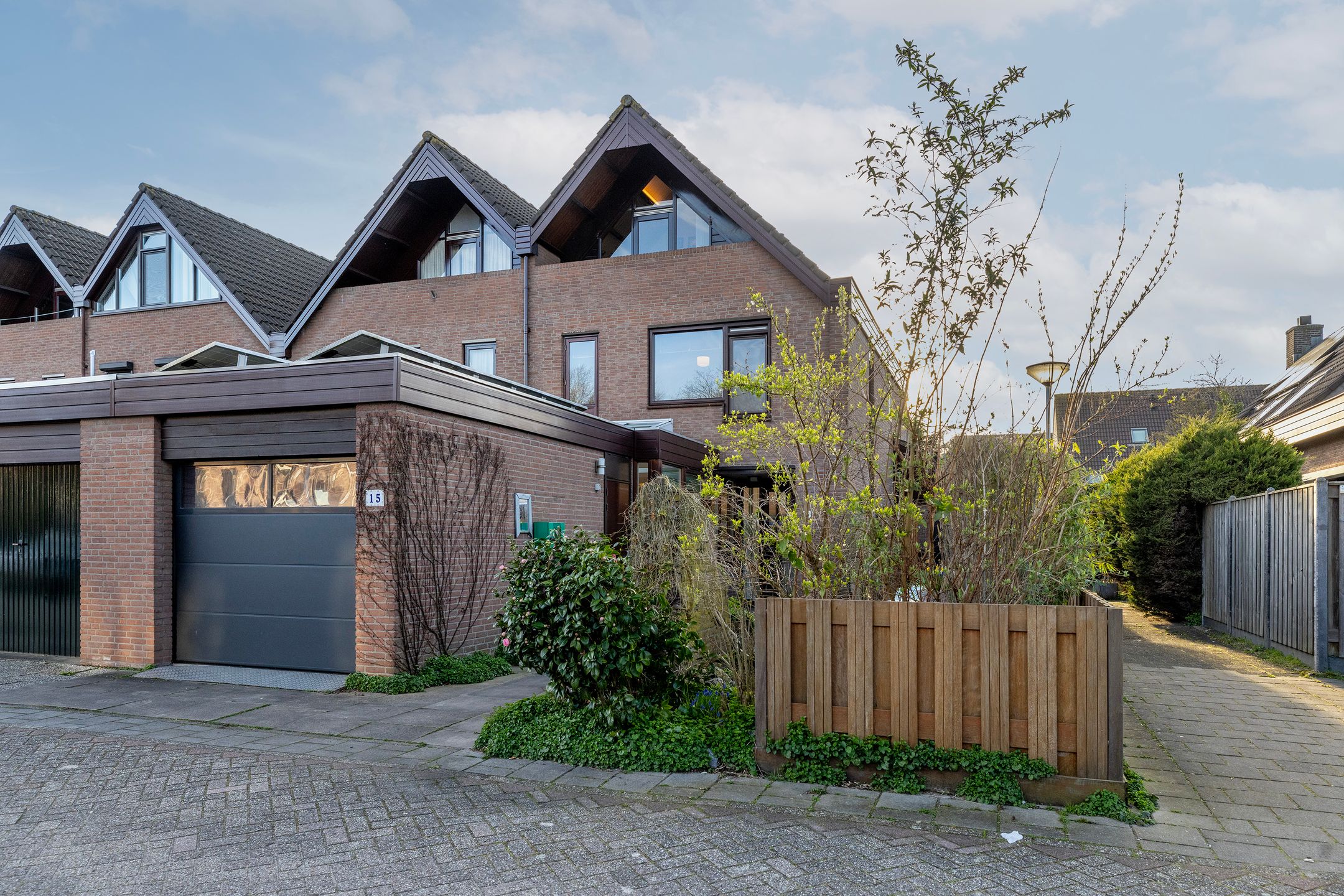 Roos van Dekama erf 15 