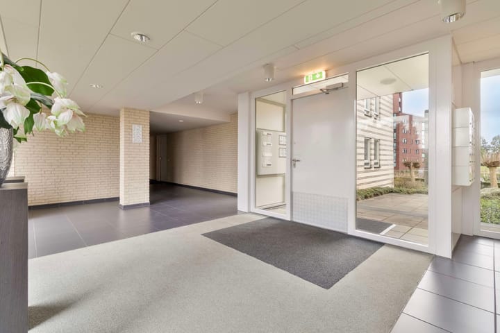 Photo 3 of Johannes XXIII-singel 125