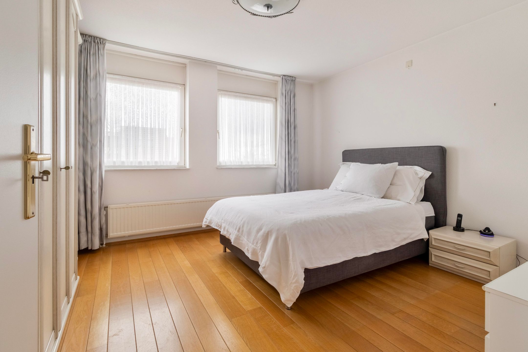 Spacious apartment with sunny southwest balcony and private parking in Heerlen-Zuid — 18