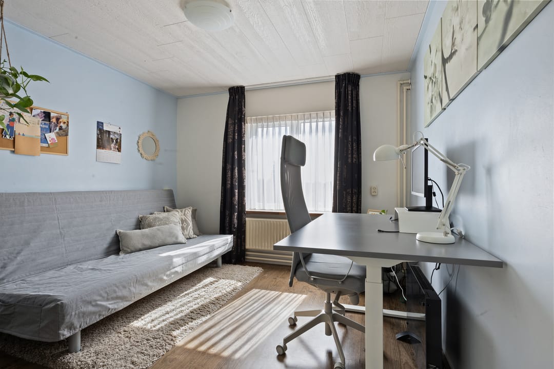 Spacious Maisonnette with Four Bedrooms Near Drunen Center — 17