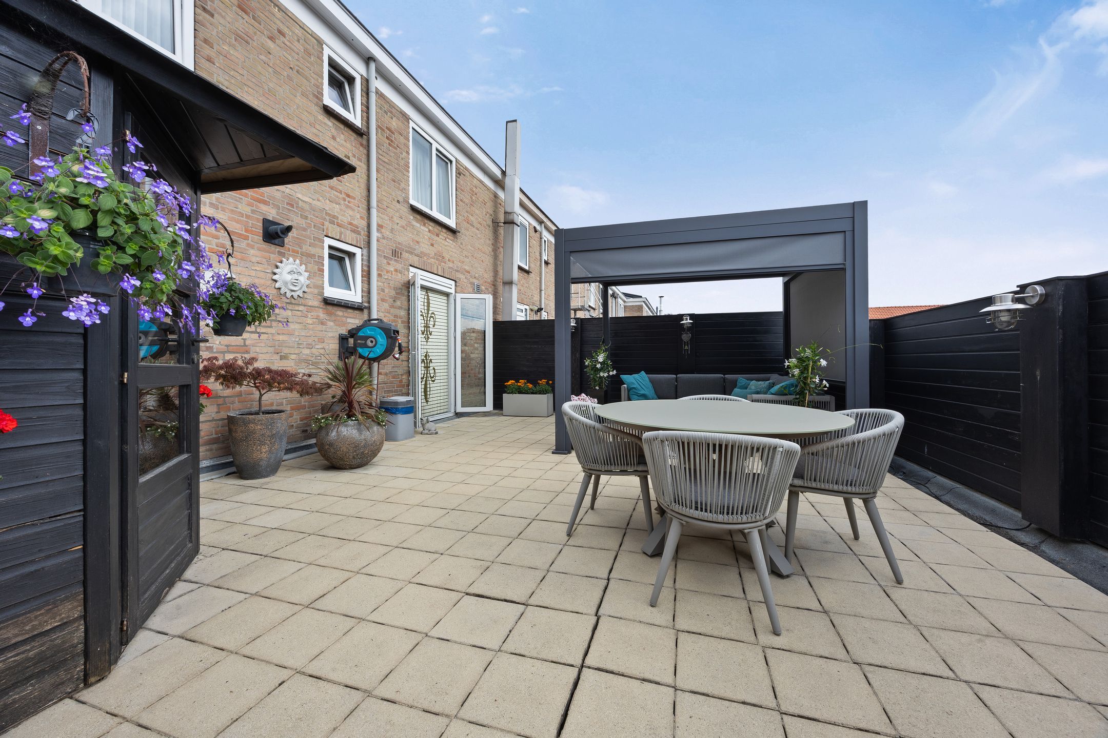 Spacious Maisonnette with Four Bedrooms Near Drunen Center — 24