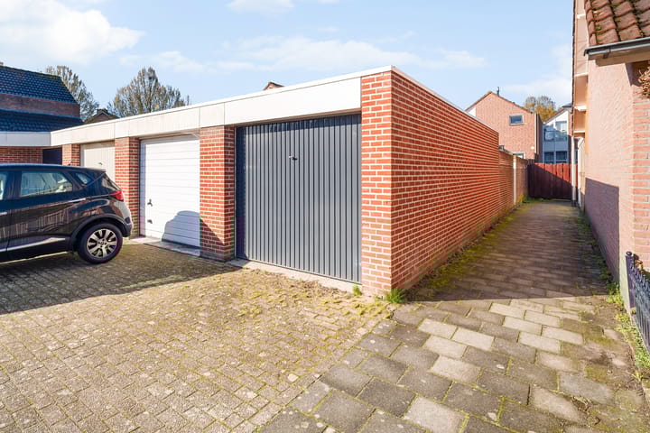 Photo 2 of van Ommerenstraat 7