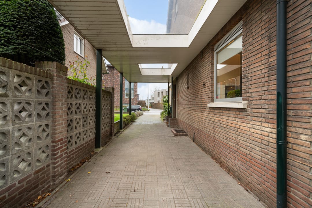 Spacious character semi-detached home with private city garden in Weert center — 51