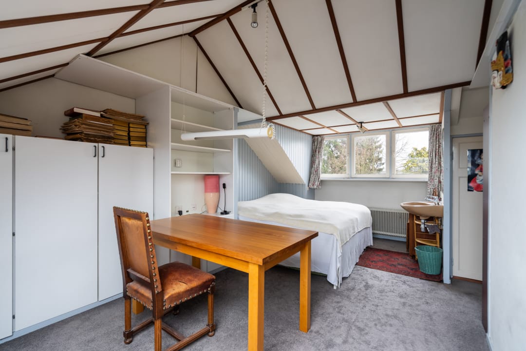 Spacious character semi-detached home with private city garden in Weert center — 41