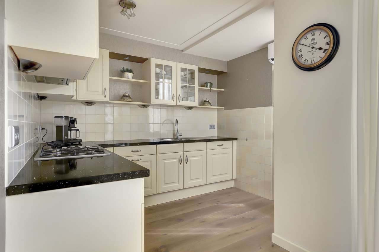 Foto 9 van Zwanebloem 16