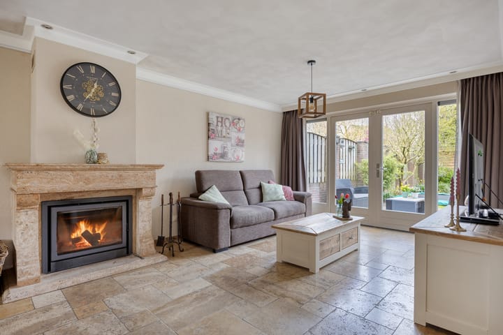 Photo 4 of Wilhelminastraat 15