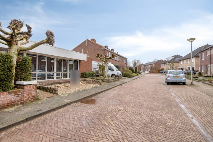 Vrijstaande woning te koop: papaverstraat 44, Oldenzaal