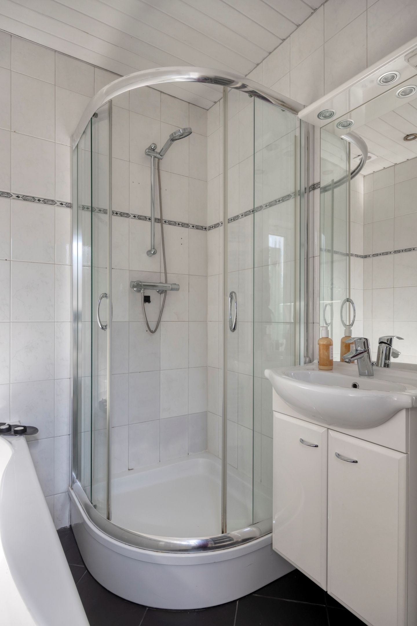 Photo 25 of Madeliefstraat 21