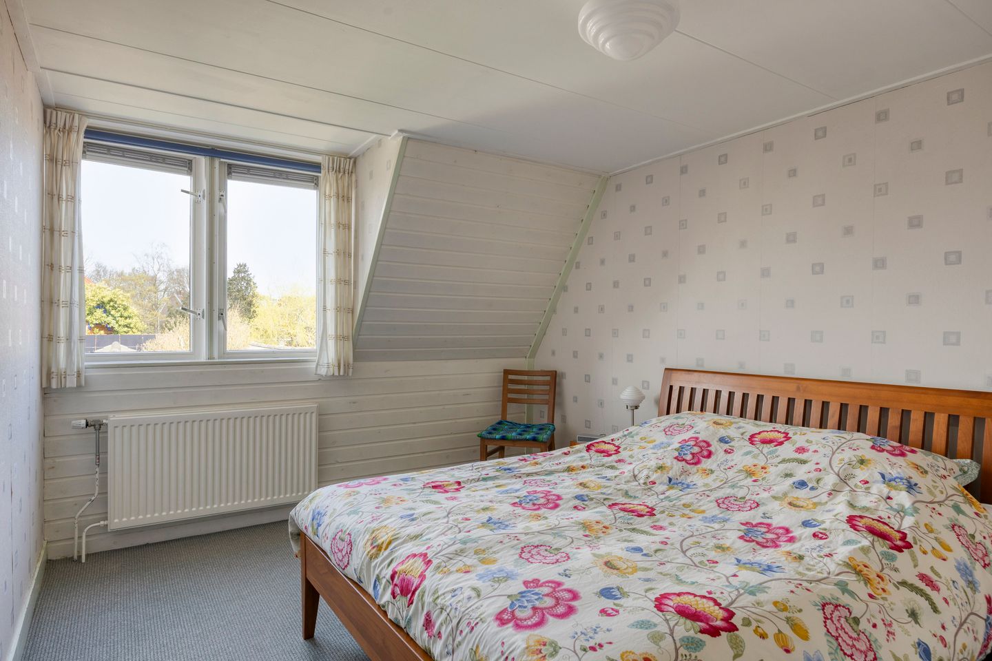 Charming Terraced House with Large Garage in De Worp, Deventer — 13