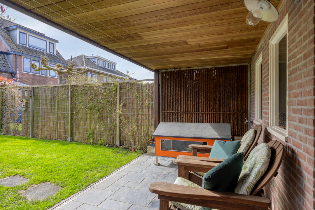 Charming Terraced House with Large Garage in De Worp, Deventer — 25