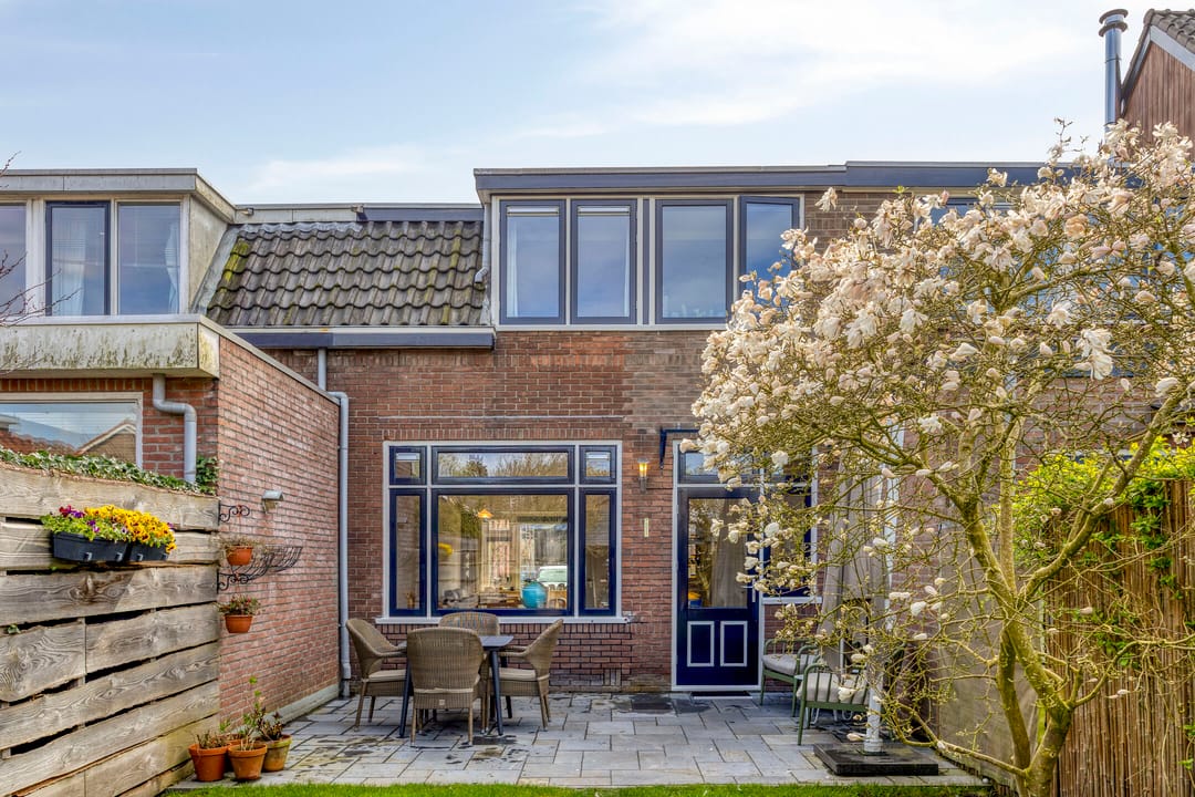 Charming Terraced House with Large Garage in De Worp, Deventer — 30