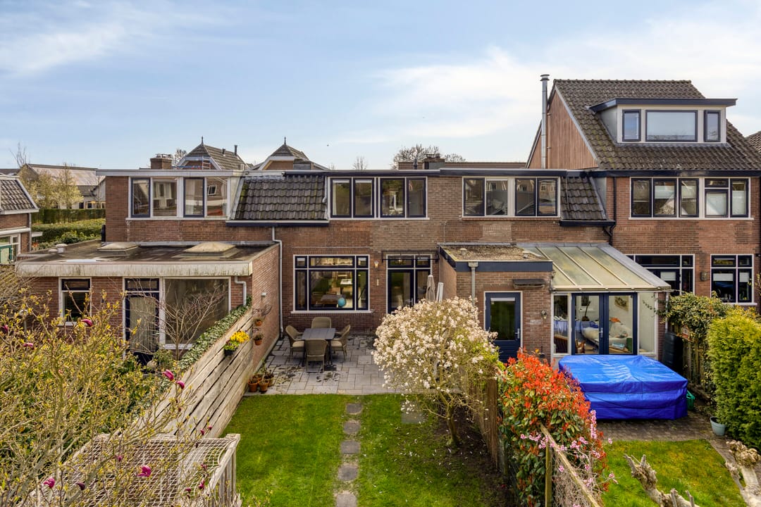 Charming Terraced House with Large Garage in De Worp, Deventer — 31