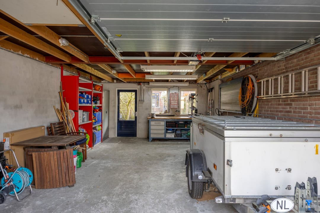 Charming Terraced House with Large Garage in De Worp, Deventer — 37