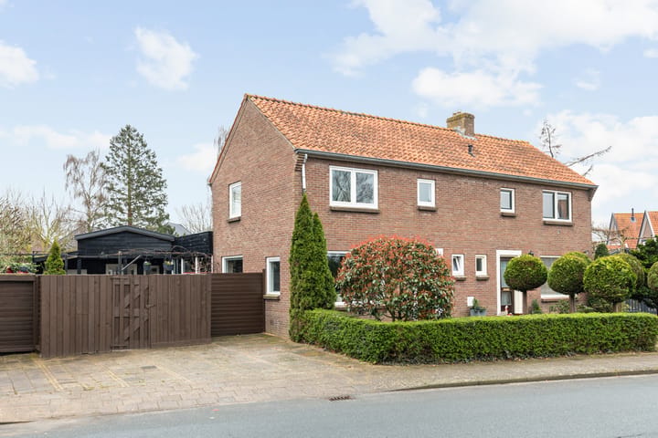 Holstweg 4