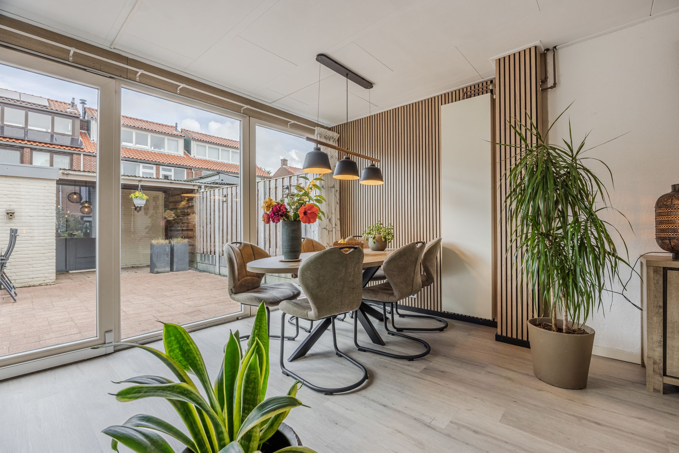 Photo 12 of P C de Vinckstraat 9