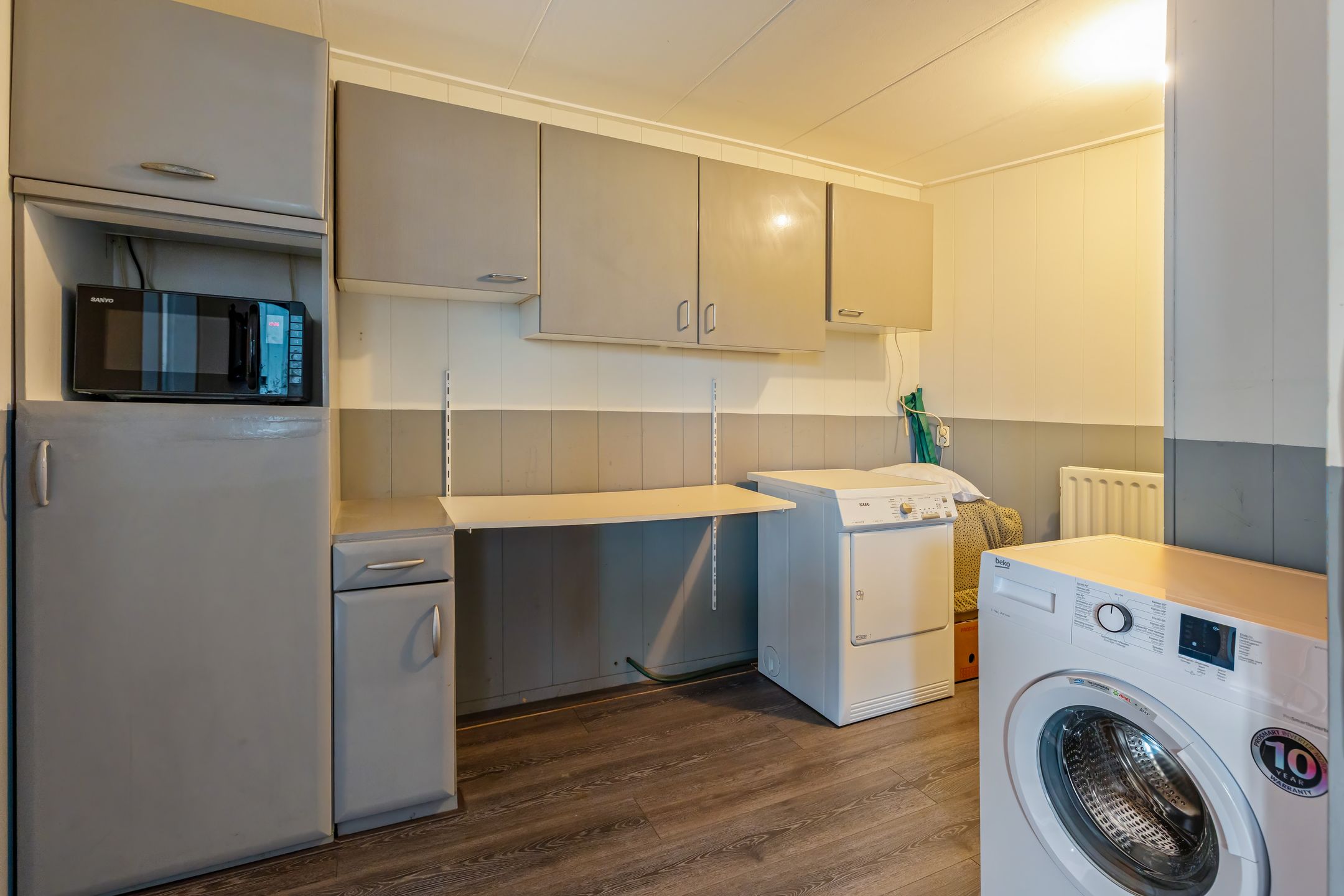 Extended semi-detached home with generous garden in Den Nul — 12