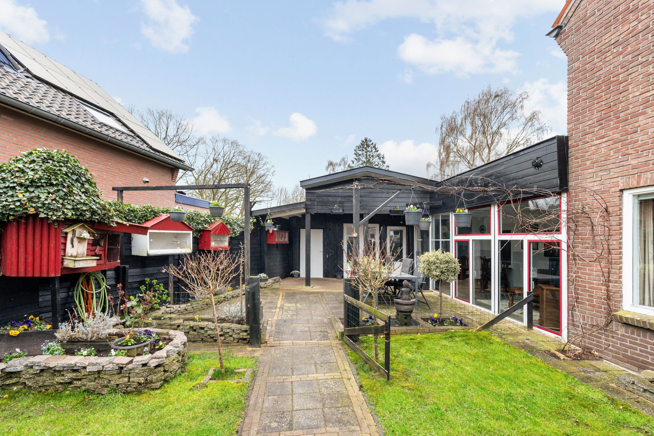 Extended semi-detached home with generous garden in Den Nul — 24
