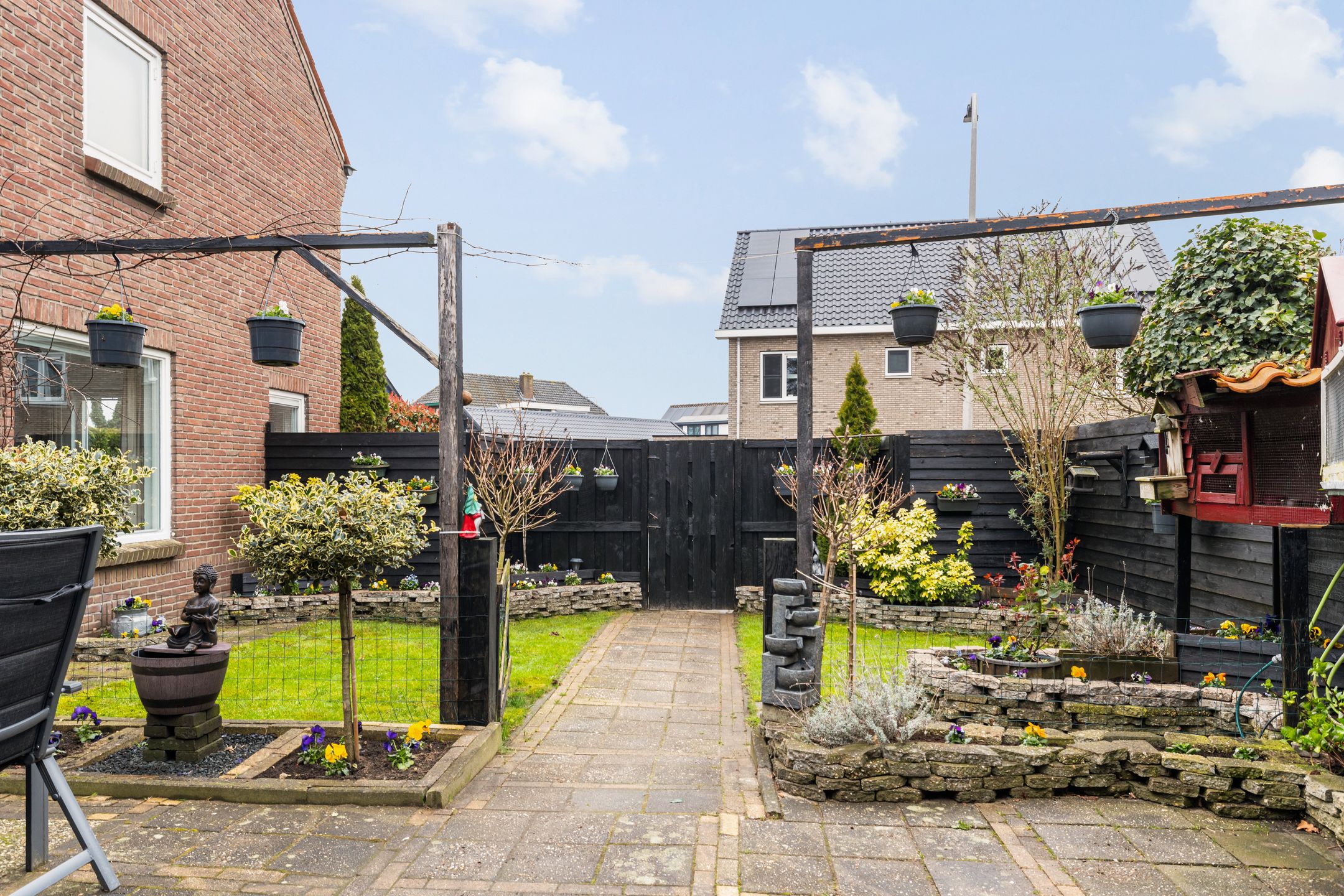 Extended semi-detached home with generous garden in Den Nul — 27