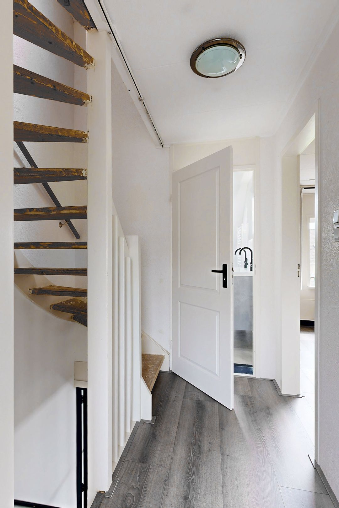 Foto 38 van Van Vlaanderenstraat 41