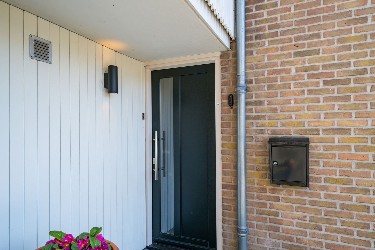 Photo 5 of Surinamestraat 4