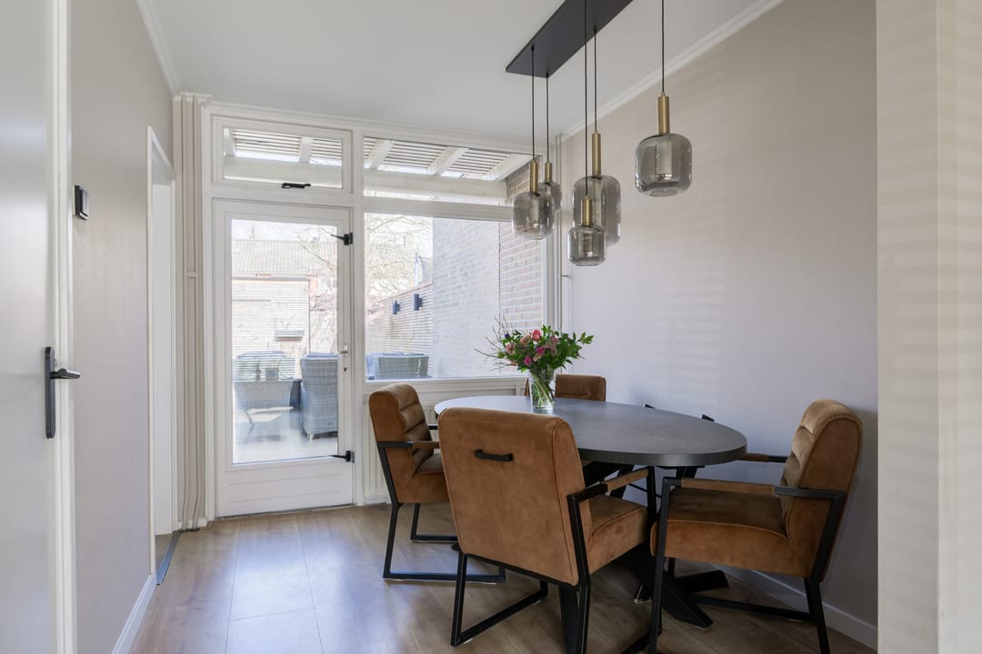 Photo 13 of Surinamestraat 4