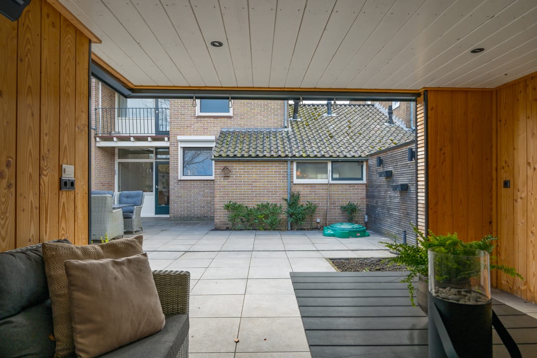 Photo 47 of Surinamestraat 4