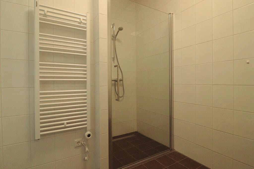 Foto 15 van Madridstraat 96-D