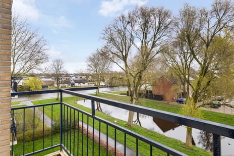 Capella 101 tertiary image