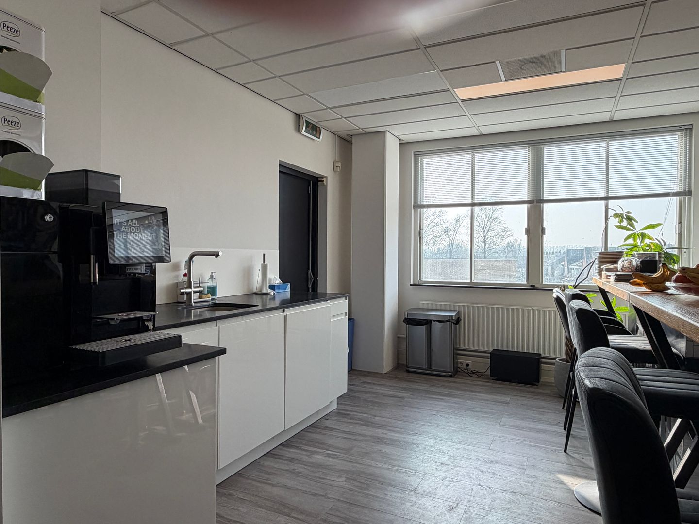 Bekijk foto 4 van van Houten Industriepark 1