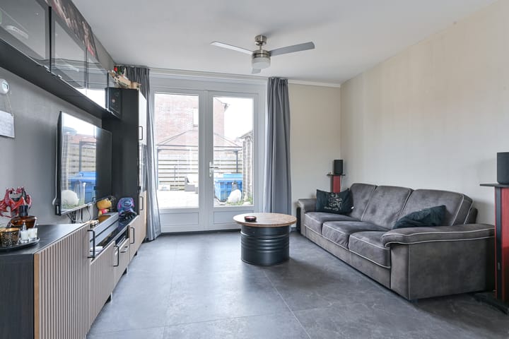 Photo 5 of Pesserstraat 50