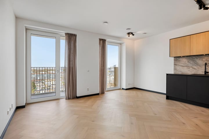 Photo 2 of Jaap van der Hoekplaats 240