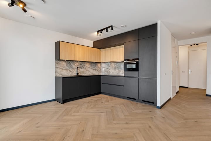 Photo 3 of Jaap van der Hoekplaats 240