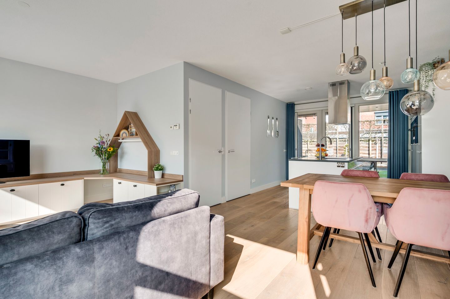 Foto 10 van Montgomerystraat 11