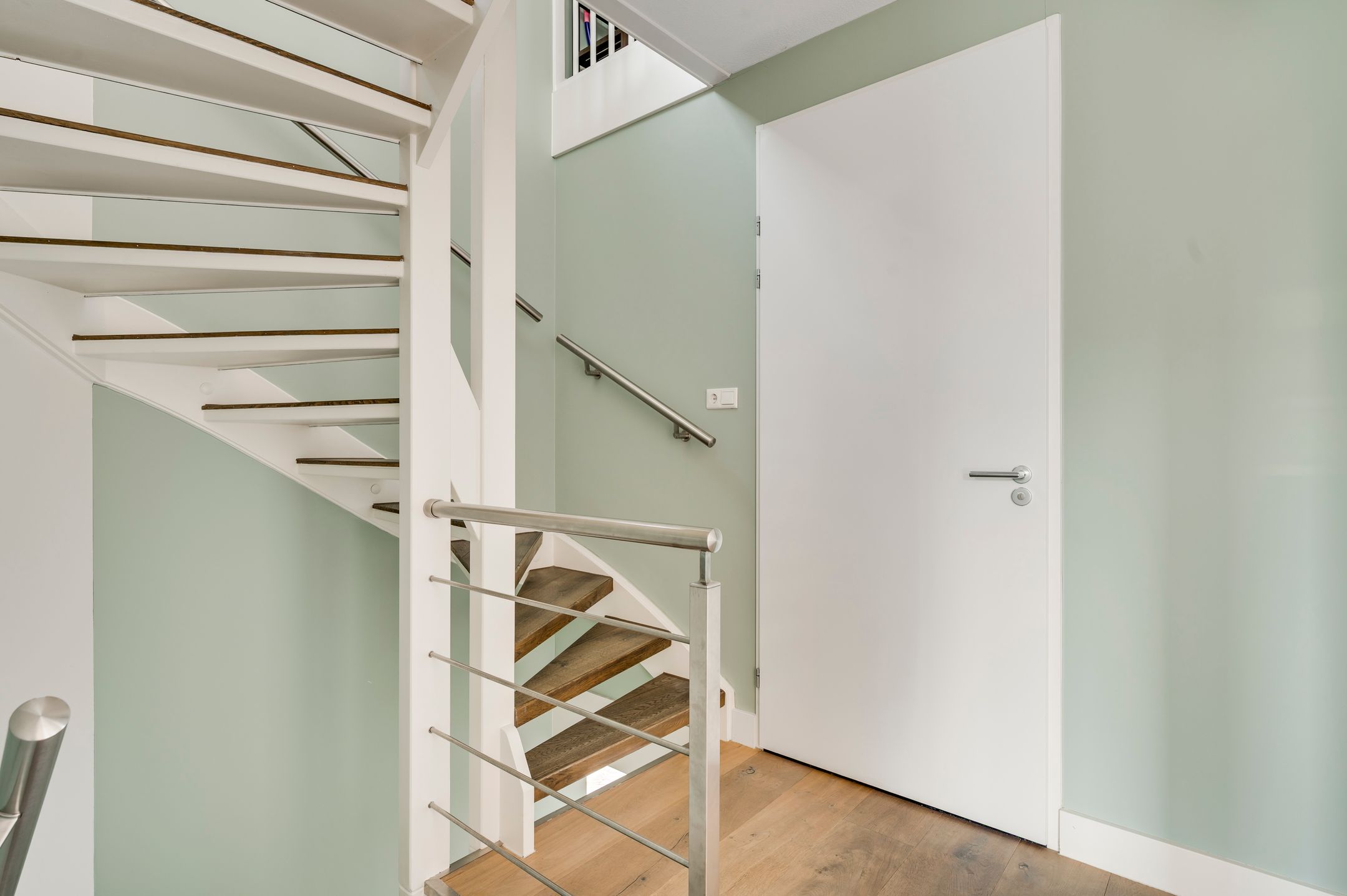 Foto 24 van Montgomerystraat 11