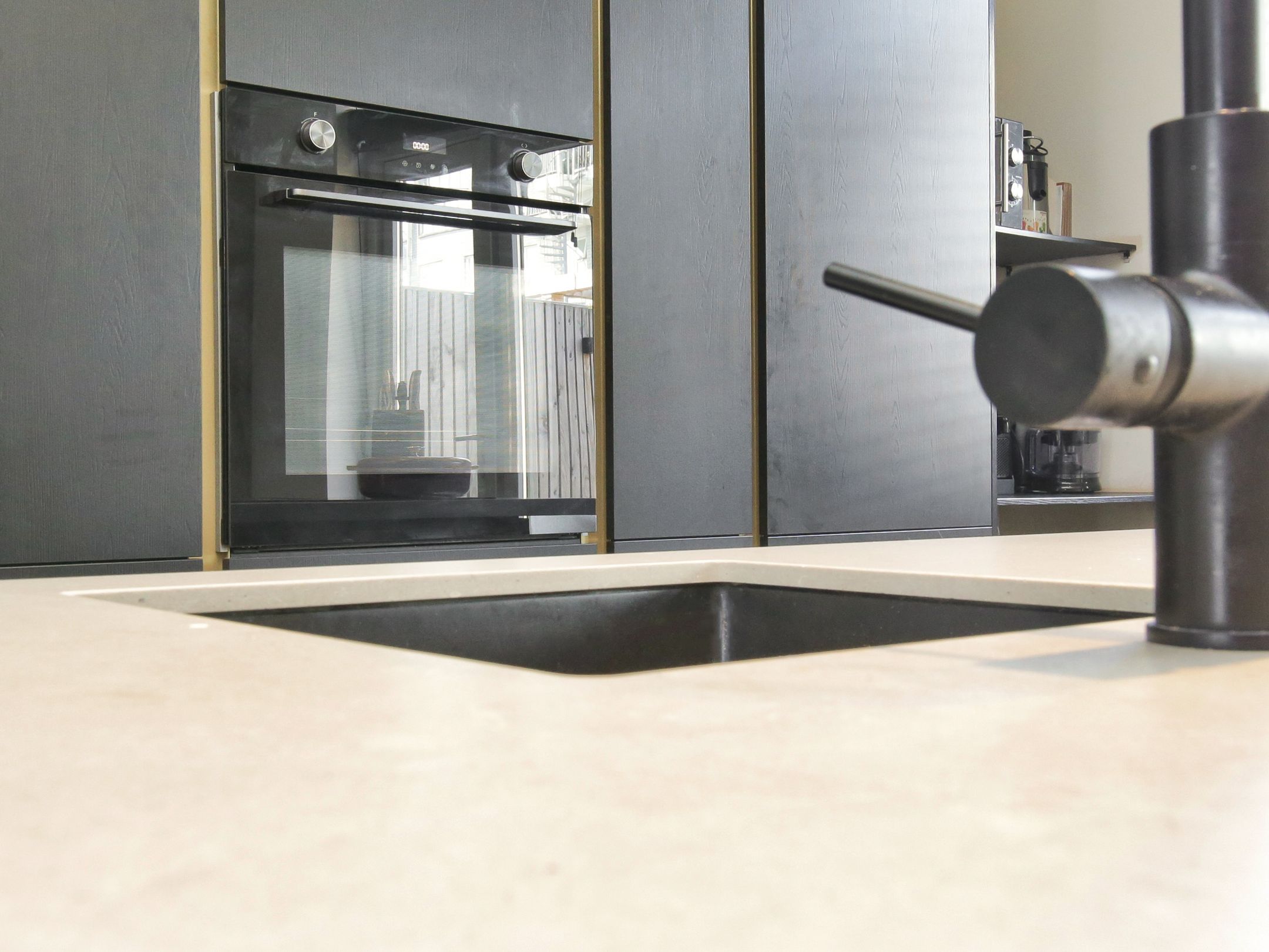 Foto 12 van Emostraat 17