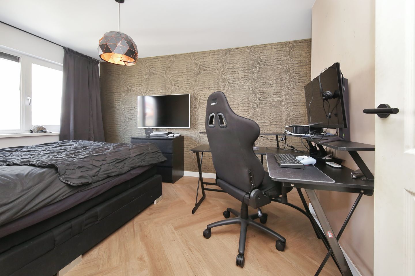 Foto 25 van Emostraat 17