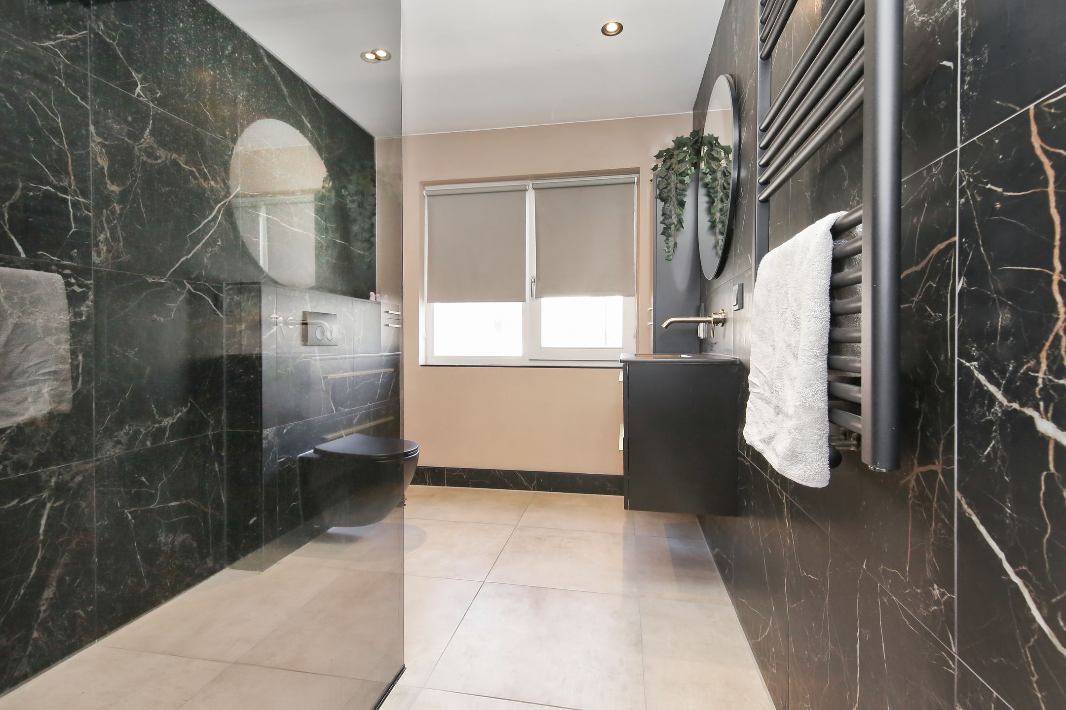 Foto 27 van Emostraat 17