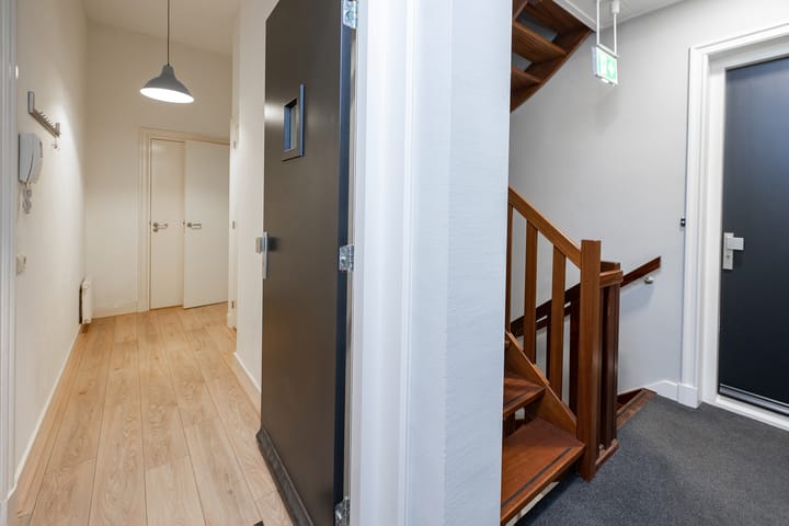 Foto 4 van Van Karnebeekstraat 69-E